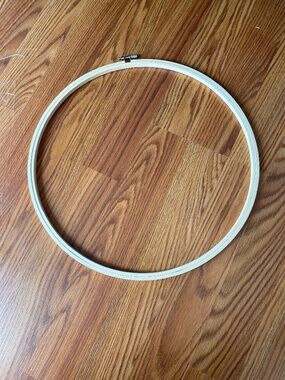 Large quilting hoop